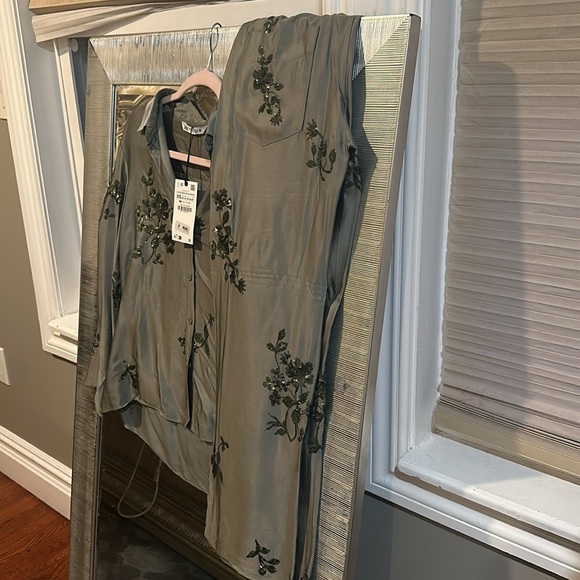 ZARA SATIN and EMBELLISHMED CO ORD SET - Picture 5 of 7